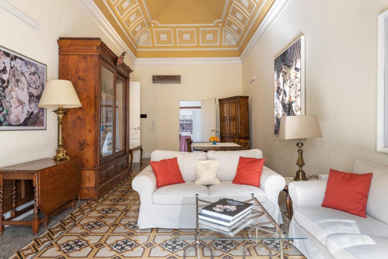 Catania City Center Historical Building Home Eksteriør billede